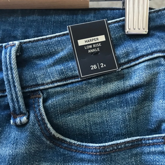 ABERCROMBIE & FITCH Harper Low Rise Ankle Jeans - Picture 2 of 5